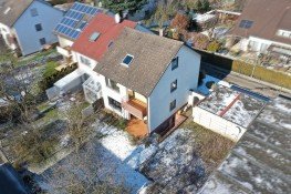 Hauptbild Attraktives Reiheneckhaus in bester Lage von Lauingen - Familientraum u. Raumwunder zugleich!